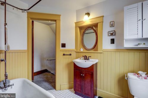 546 Orange St, Lancaster PA  17603-3669 exterior