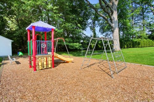190 Sylvan Knoll Rd, Stamford CT  06902-5356 exterior