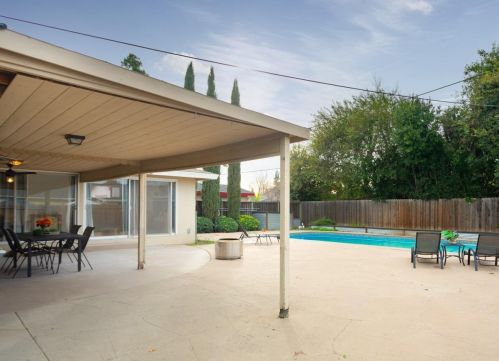 1304 California St, Woodland CA  95695-4412 exterior