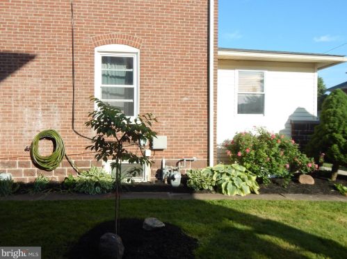 311 Delaware Ave, Lansdale PA 19446-3521 exterior