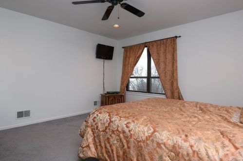 5 Hudson Watch Dr, Crotonville NY  10562-2439 exterior