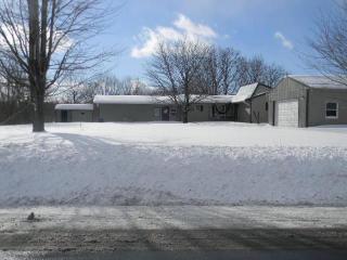 8282 Prole Rd, Stafford, NY 14143-9511