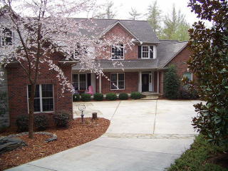1665 Braxton Gate Dr, Morganton, NC 28655-6763