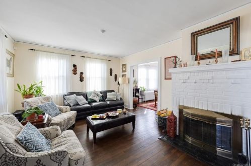 224 Glen Ave, Rye Brook NY  10573-2525 exterior