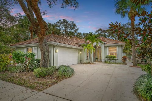 100 Hampton Dr, Jupiter FL  33458-8101 exterior