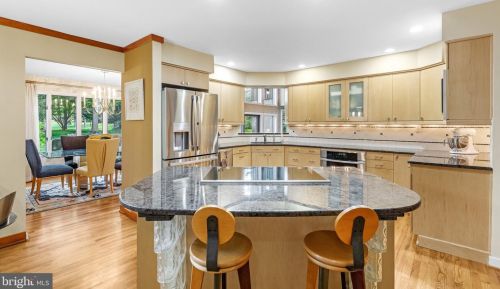 1483 Buck Crk Dr, Yardley PA 19067-4053 exterior