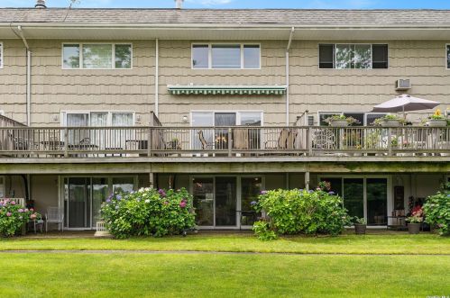 3029 Mitchell Rd, West Hampton Beach, NY