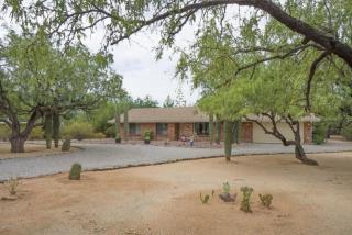 11322 Calle Vaqueros, Tucson, AZ 85749-8479