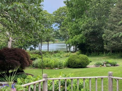 205 Lindley Ave, North Kingstown RI  02852-5761 exterior