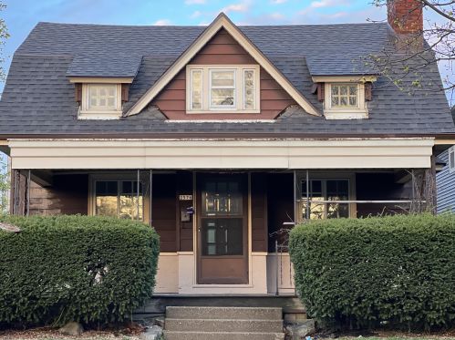 2576 45, Milwaukee WI 53219-3204 exterior