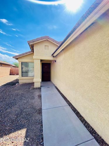6885 Creek Run Ave, Tucson, AZ 85756-3066