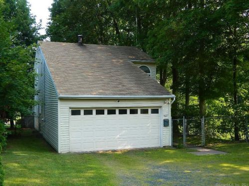 627 Pine St, Bristol, CT 06010-6922