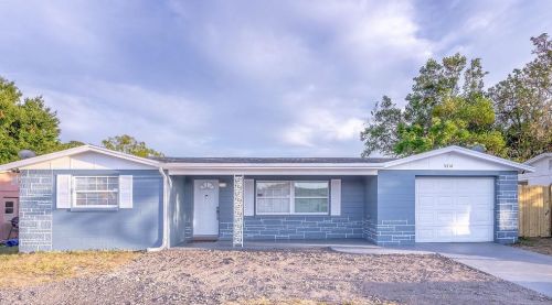 5310 Moog Rd, Tarpon Springs, FL 34690-2026