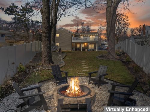 14 Albemarle Rd, East Brunswick NJ  08816-4213 exterior