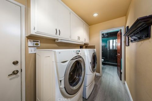 1672 Smiley Heights Dr, Redlands CA  92373-6533 exterior