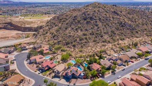 1925 Behrend Dr, Phoenix AZ  85024-1242 exterior