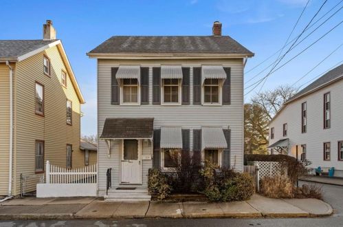 55 Lea St, Macungie, PA 18062-1206