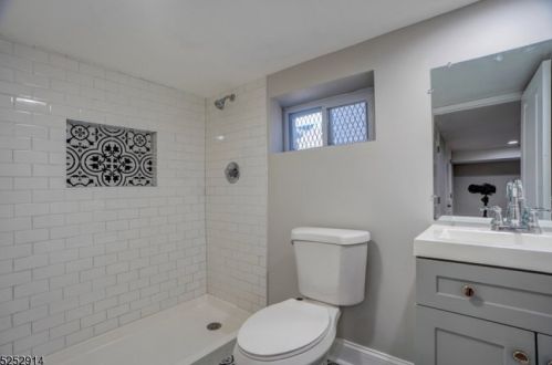 108 Ampere Pkwy, East Orange NJ  07017-5429 exterior