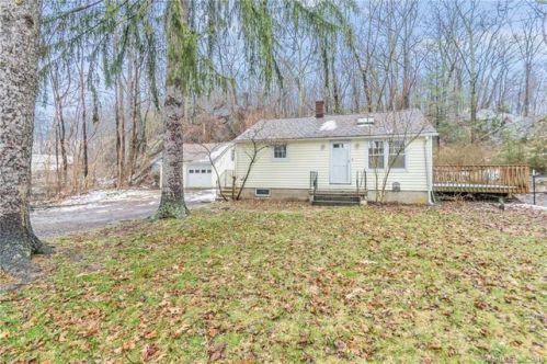 50 Taylor Ave, Bethel, CT 06801-2450