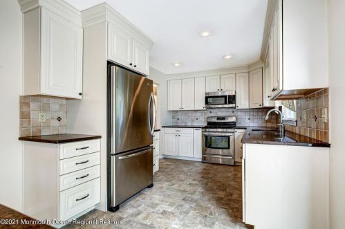 115 Taft Dr, Bricktown NJ  08724-2725 exterior