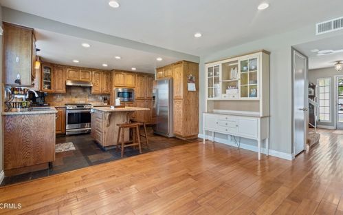 1640 Rivas Ln, Oxnard CA 93035-2749 exterior