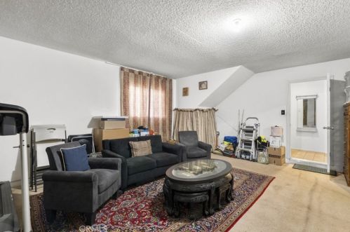 805 Chestnut St, Glendale CA 91205-2501 exterior