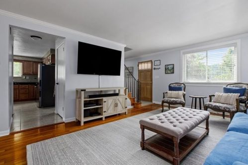 452 Pacific Ave, Pittsburgh, PA 15224-2327