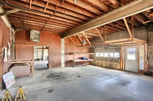 1215 Mount Jackson Rd, New Castle PA  16102-2919 exterior