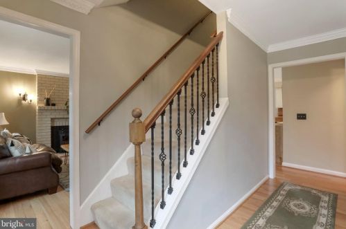 5550 Wide Oak Ct, Woodbridge VA  22192-6036 exterior