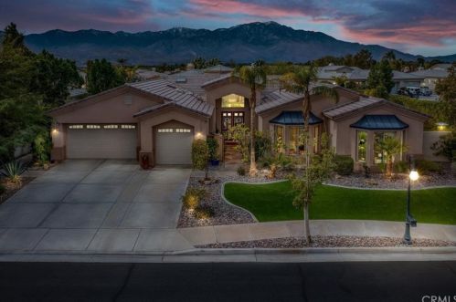 15 Napoleon Rd, Rancho Mirage CA  92270-2715 exterior