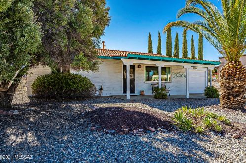 18 Santa Belia, Green Valley, AZ 85614-1537