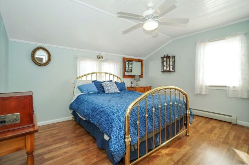 4212 Florence Rd, Bethpage NY  11714-6208 exterior