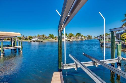 5416 22nd Pl, Cape Coral FL  33914-6836 exterior