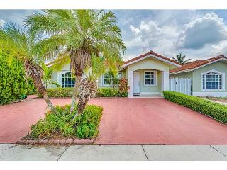 14305 145th Pl, Miami, FL 33186-6790