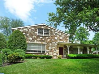 581 General Patterson Dr, Ardsley, PA 19038-3201
