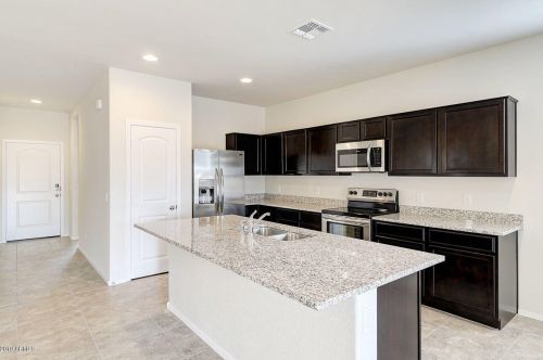 1250 Elaine St, Casa Grande, AZ 85122-1268