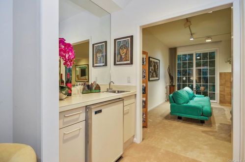 8 Westfield Ln, White Plains NY  10605-5459 exterior