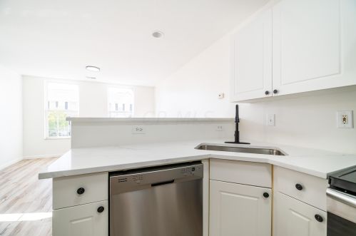 332 Oxford Oak Dr, Blacklick OH  43004-8481 exterior