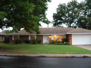 5523 Cornell Dr, Bartlesville, OK 74006-8820