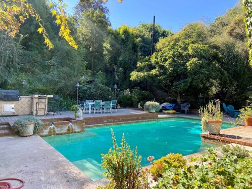 960 Laguna Rd, Fullerton, CA 92835-2440