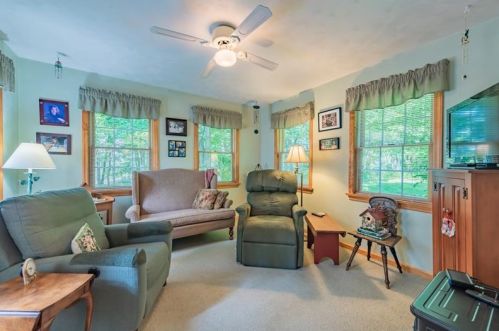1117 Nicole Renee Dr, Latrobe PA  15650-9635 exterior
