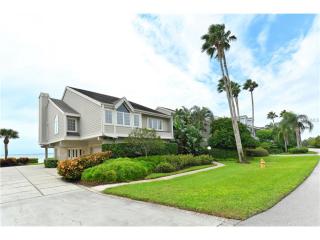 28 Tidy Island Blvd, Bradenton, FL 34210-3301