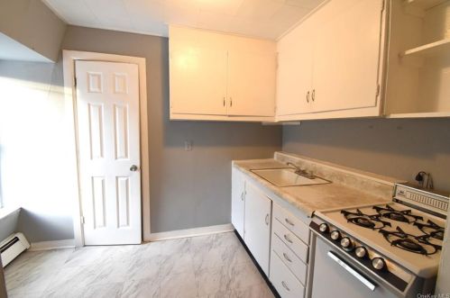 79 Main St, Port Jervis NY  12771-2111 exterior