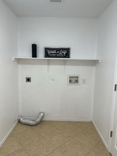 780 New Bridge Dr, Uhland TX  78640-5542 exterior