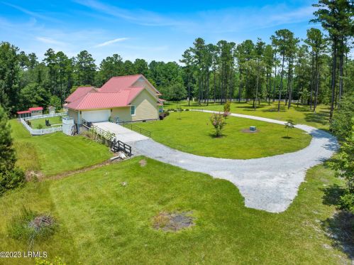 1426 Stone And Patrick Rd, Varnville SC  29944-4928 exterior