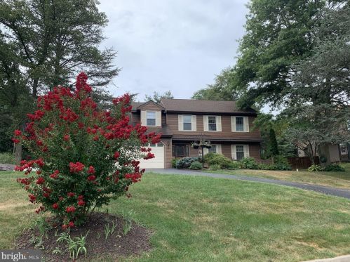 1331 Westminster Dr, Downingtown PA  19335-3652 exterior