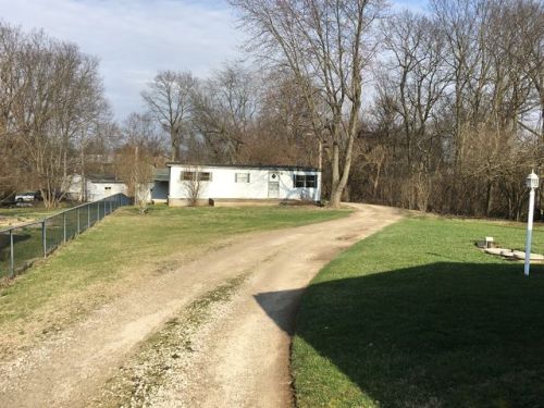7786 Darby Creek Rd, Orient, OH 43146-9784