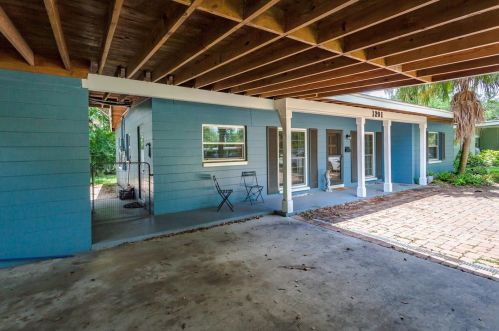 1201 Newcastle Dr, Orlando, FL 32806-1727