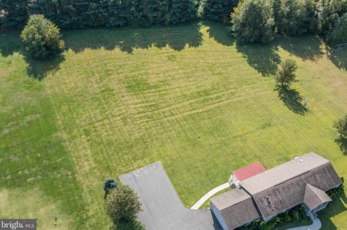 1356 Kings Hwy, Pilesgrove NJ 08098-2517 exterior