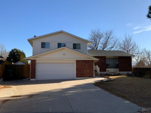 4 Ironweed Dr, Pueblo, CO 81001-1016